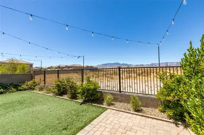 8977 Sweet Chestnut Lane Yard