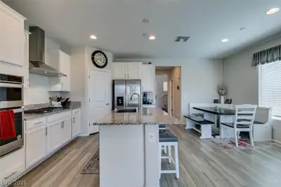 8977 Sweet Chestnut Lane Kitchen