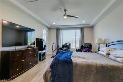 8977 Sweet Chestnut Lane Bedroom