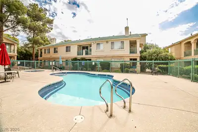 5155 West Tropicana Avenue 1021 Pool