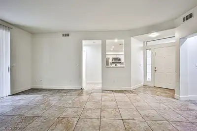 5155 West Tropicana Avenue 1021 Living Room