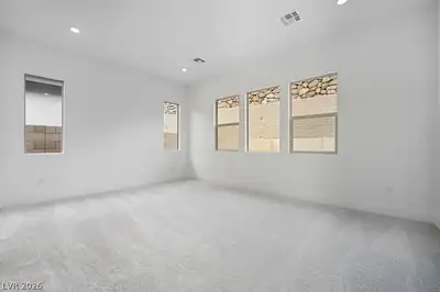 372 Tigullio Avenue Bedroom