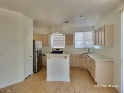 180 Hickory Heights Avenue Kitchen