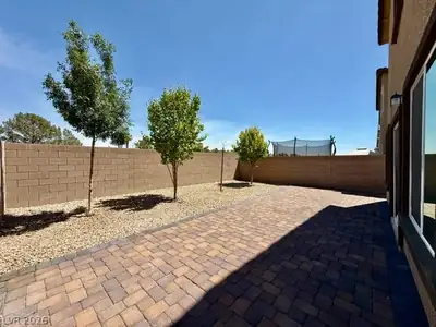 7606 Red Plumeria Avenue Yard