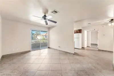 2606 South DURANGO Drive 223, Las Vegas, NV 89117 Living Room