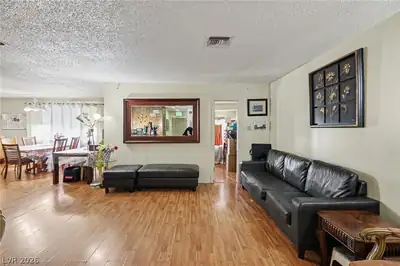 1905 South 17th Street Living Room