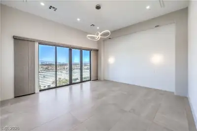 422 Tranquil Peak Court Primary Bedroom
