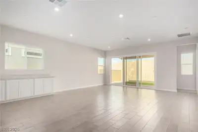 844 Purser Street Living Room