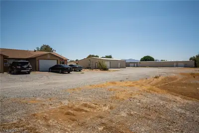1130 North Leslie Street Lot