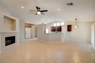3719 Maple Creek Avenue Living Room