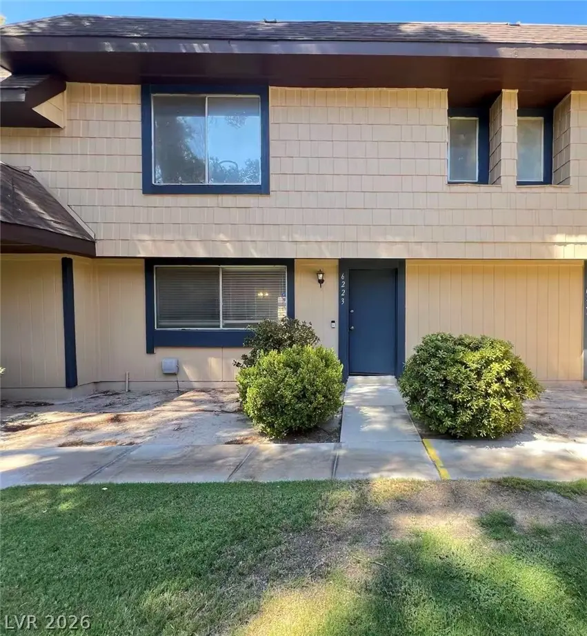 6223 Meadow View Lane