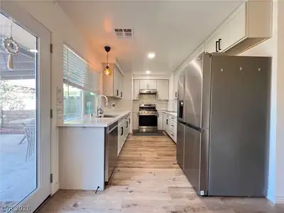 6223 Meadow View Lane Kitchen