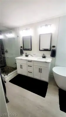 2513 Huber Heights Drive, Las Vegas, NV 89128 Primary Bathroom