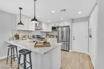 214 Pocahontas Court, Henderson