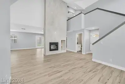 214 Pocahontas Court Living Room