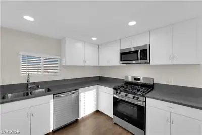 420 Pueblo Place Kitchen