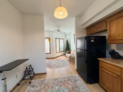 7904 Shelter Island Way Kitchen
