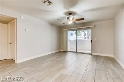 7100 Pirates Cove Road 1052 Living Room
