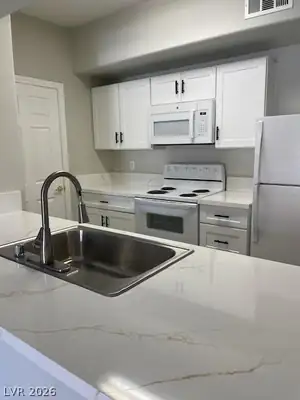 8000 Badura Avenue 1187 Kitchen