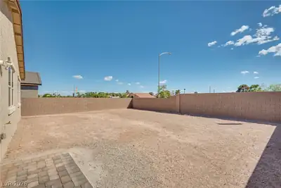 4715 Tindra Avenue Yard