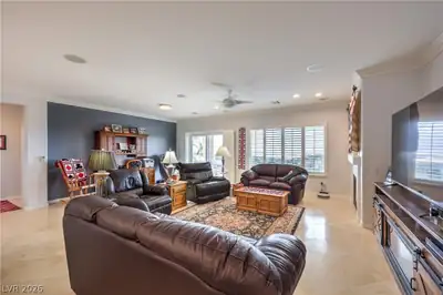 2550 Portsmouth Creek Avenue Living Room