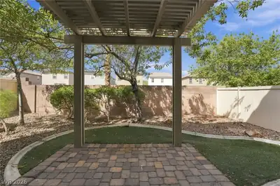 8420 SEQUOIA GROVE Avenue 0 Patio