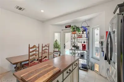1815 Basalt Mesa Avenue Dining Area