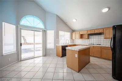 2005 Cedar Hills Street Kitchen