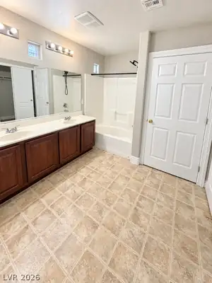 5426 Golden Barrel Avenue Bathroom