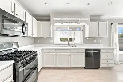 8729 Villa Ridge Drive Kitchen