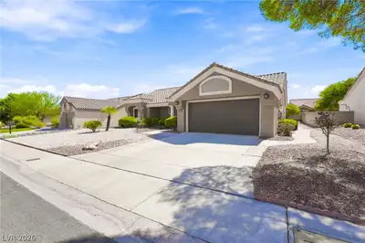 8729 Villa Ridge Drive Front of Structure