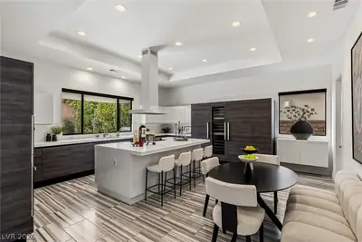1 Garden Shadow Lane Kitchen