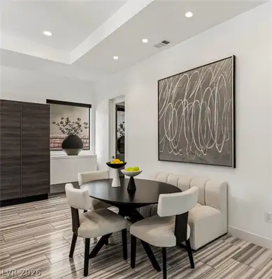 1 Garden Shadow Lane Dining Area