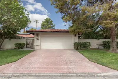 2004 Calle De Espana, Las Vegas, NV 89102 