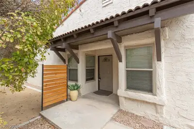 2004 Calle De Espana, Las Vegas, NV 89102 
