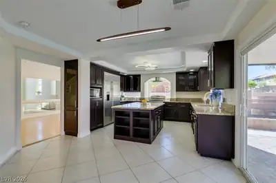 7989 Coronado Coast Street Kitchen