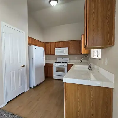 8976 Quarrystone Way, Las Vegas, NV 89123 Kitchen