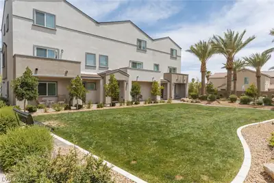 3629 Pinot Court Yard