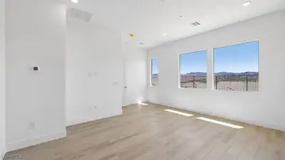 379 Tigullio Avenue Bedroom