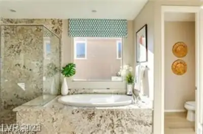 248 Tarragona Breeze Primary Bathroom