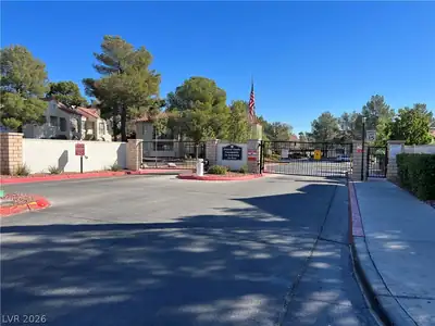 4747 Nara Vista Way 101 Entry