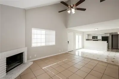 1412 Autumn Glen Circle Living Room