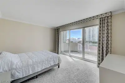 2777 Paradise Road 603 Bedroom