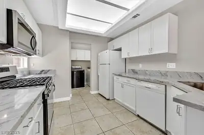 3236 Cheltenham Street Kitchen