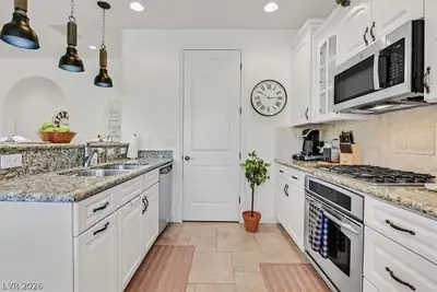 6 Verruca Court Kitchen