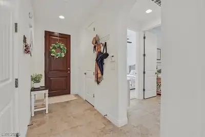 6 Verruca Court Entrance Foyer