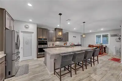 6391 Montrose Park Court Kitchen