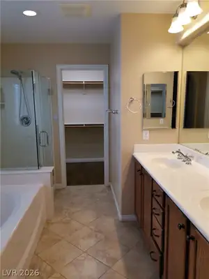 8855 Stallings Street Primary Bathroom