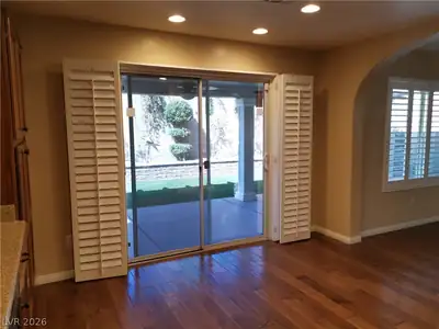 8855 Stallings Street Dining Area