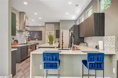 9005 Robinson Ridge Drive Kitchen